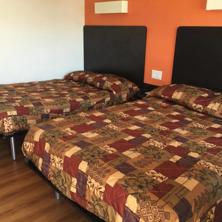 Motel 6 Bakersfield Exteriör bild