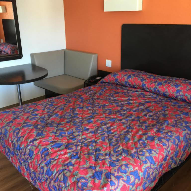 Motel 6 Bakersfield Exteriör bild